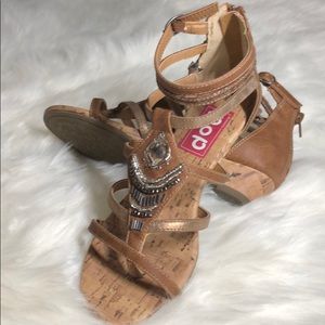Pop Sandals size 7